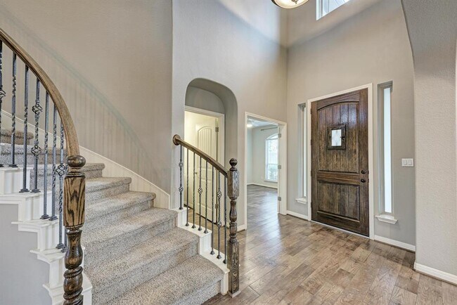 Foto del edificio - 146 Rock Cliff Ct