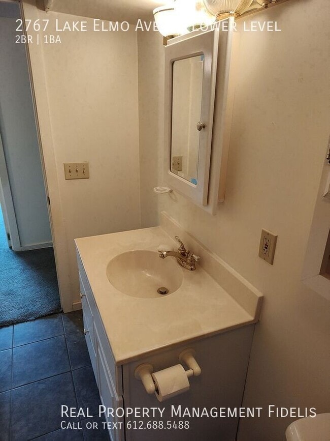 Foto del edificio - 2767 Lake Elmo Ave N