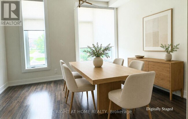 Photo du bâtiment - 1758 Lawrence Ave W
