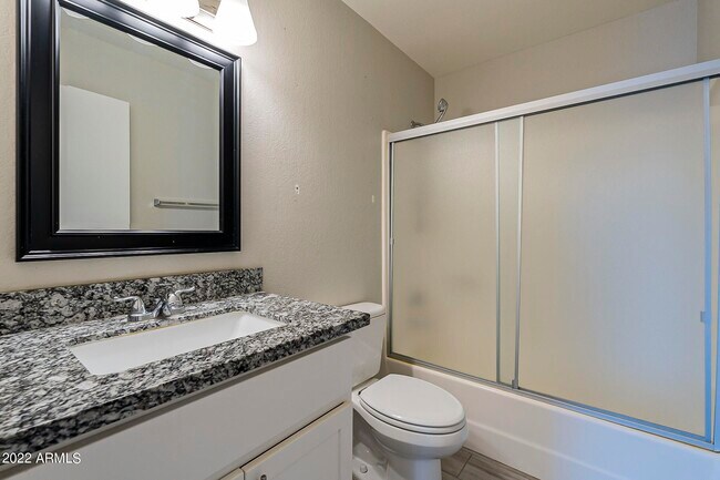 Foto del edificio - 2210 W Colt Rd