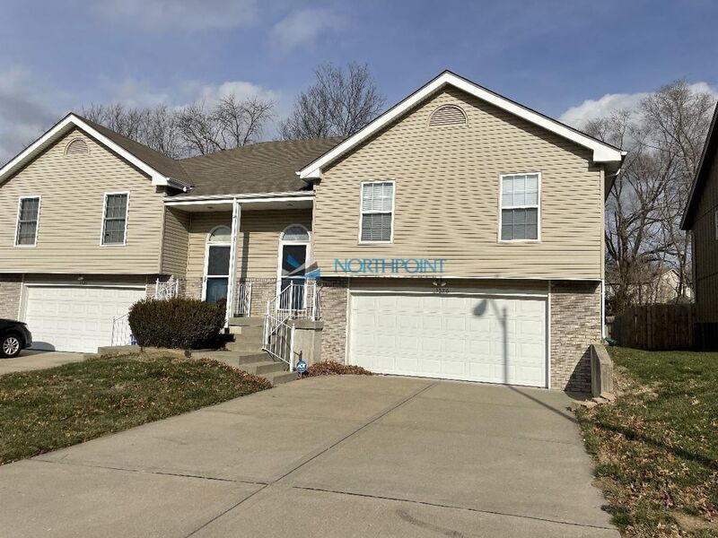 Foto principal - 3526 NW 70th St