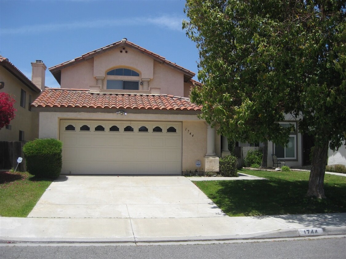 Primary Photo - Single Family Home w/ Master on 1st floor ...