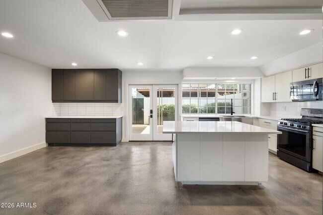 Foto del edificio - 4208 N Parkway Ave