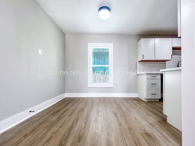 Building Photo - 6907 Ilex St