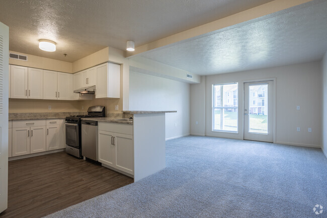 Interior Photo - Autumn Lakes Apartments and Townhomes