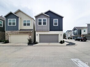 Building Photo - 1510 Lakeline Oak Dr