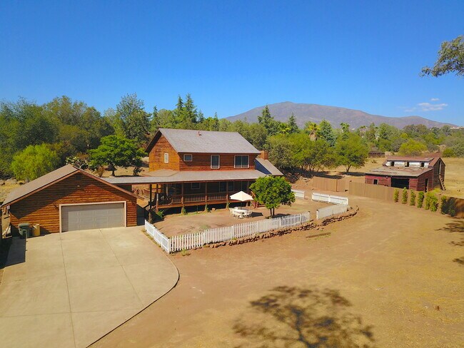 Building Photo - 1975 Alpine Creek Ln