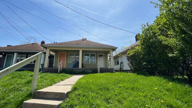 Foto del edificio - 5949 Rawles Ave