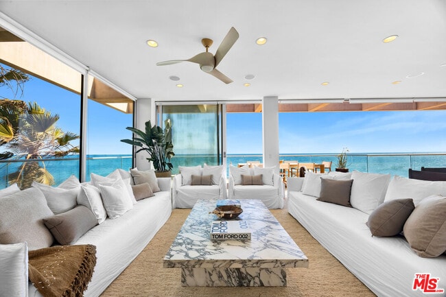 Foto del edificio - 25102 Malibu Rd