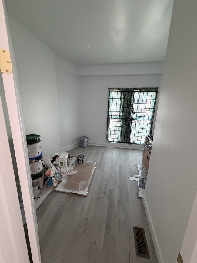 Photo - 415 S 10th St Apartment