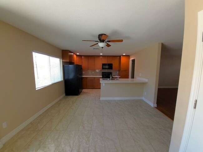 Building Photo - COMING SOON...RECENT REMODEL IN AHWATUKEE!