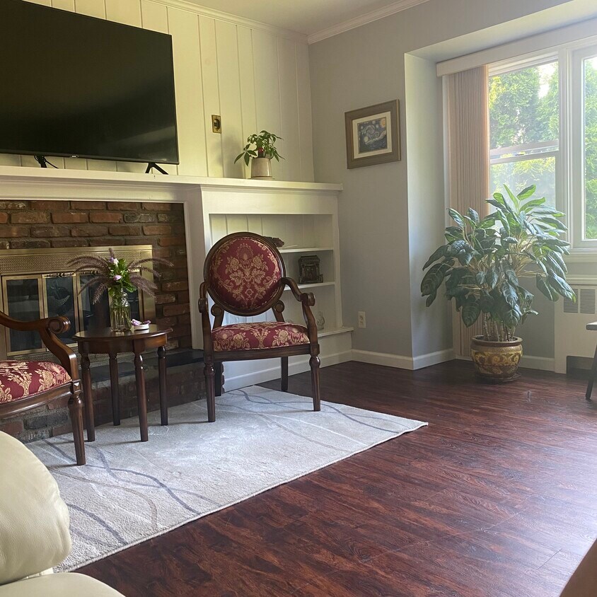 Foto principal - 11 Glenwood Rd