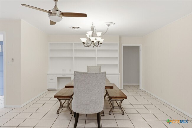 Foto del edificio - 803 Hibiscus Ln