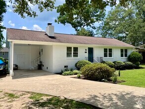 Building Photo - 213 Westwind Rd