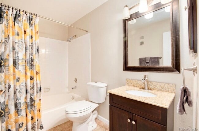 Building Photo - 410 Zang St