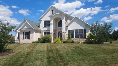 Building Photo - 1295 Needham Cir E