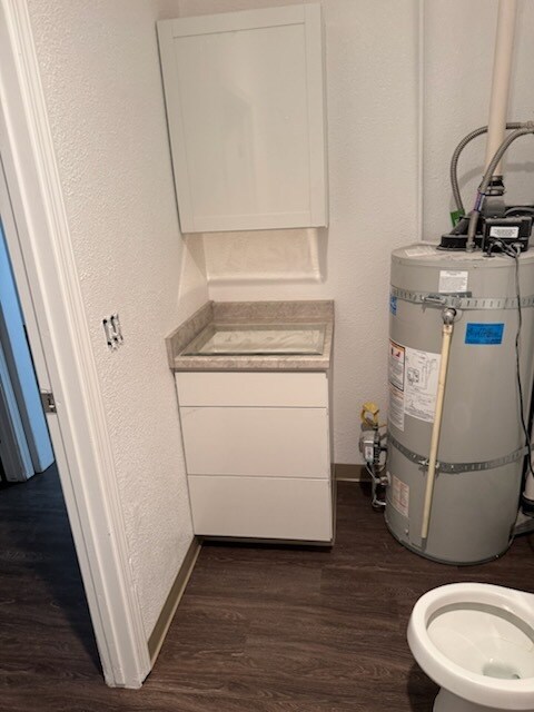 Baño - 2111 W Sussex Ave