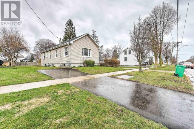 Building Photo - 161 South St