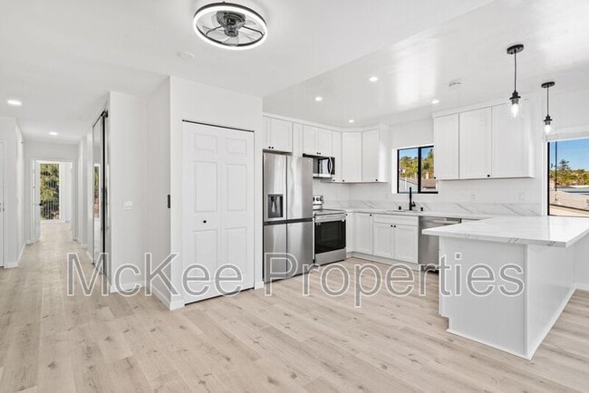 Building Photo - 307 San Elijo St