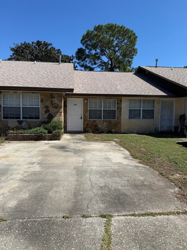 Foto principal - 129 Wellington Rd
