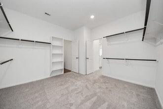 Building Photo - 2922 Mariner Island Dr