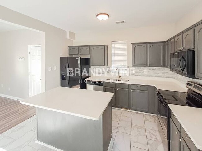 Building Photo - 618 Peyton Cir