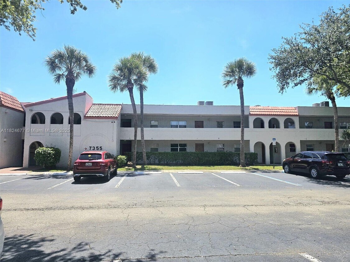 Primary Photo - 7355 Woodmont Terrace