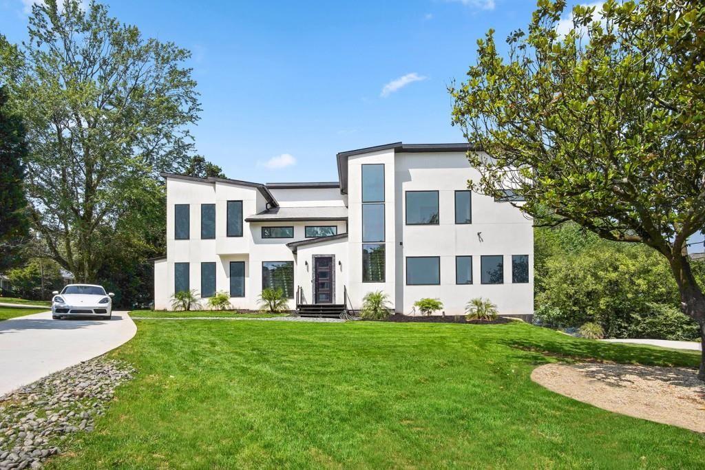 Foto principal - 1756 N Akin Dr NE