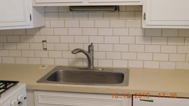 Foto del edificio - 444 N Fox Hills Dr