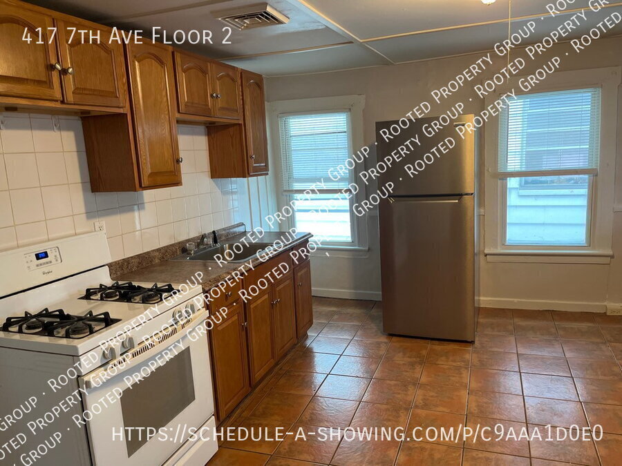 Foto principal - Spacious 1 Bedroom in Troy with Washer/Dry...