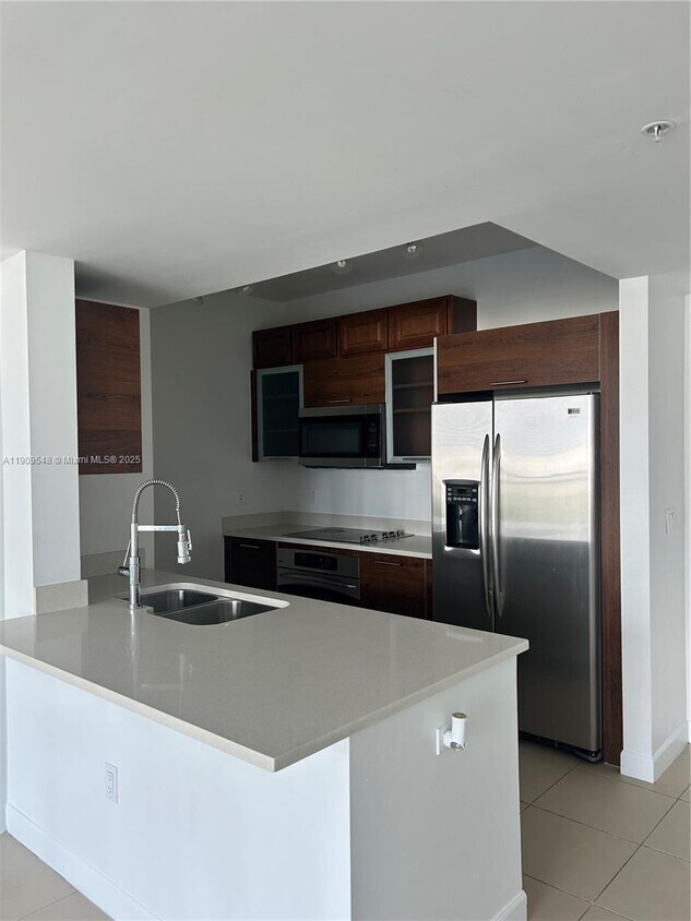 Foto principal - 480 Hibiscus St