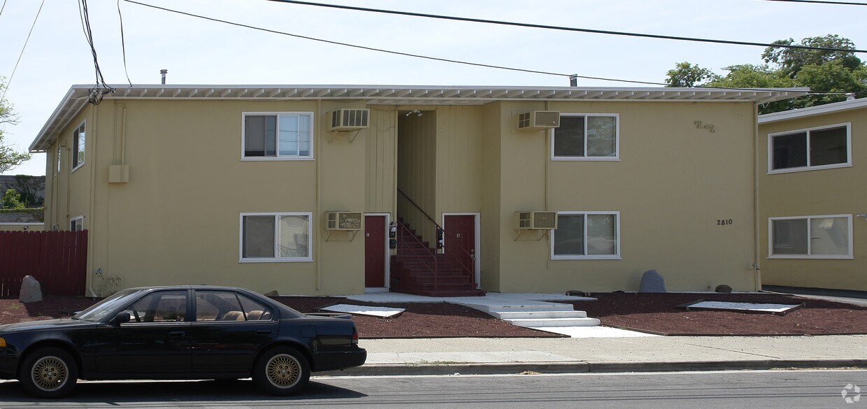 Primary Photo - 2810 Broadmoor Ave