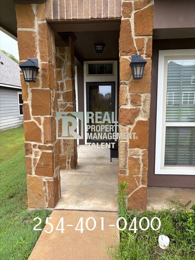 Building Photo - Coming Very Soon!! 3-Bedroom, 2-bathroom h...