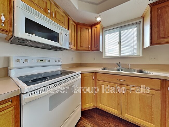 Building Photo - 3676 Briar Creek Ln