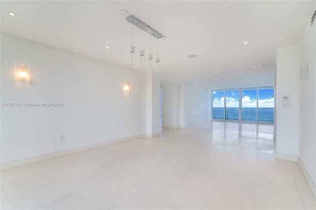 Building Photo - 19111 Collins Ave