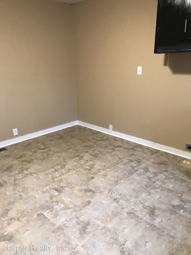 Building Photo - 126 Front St