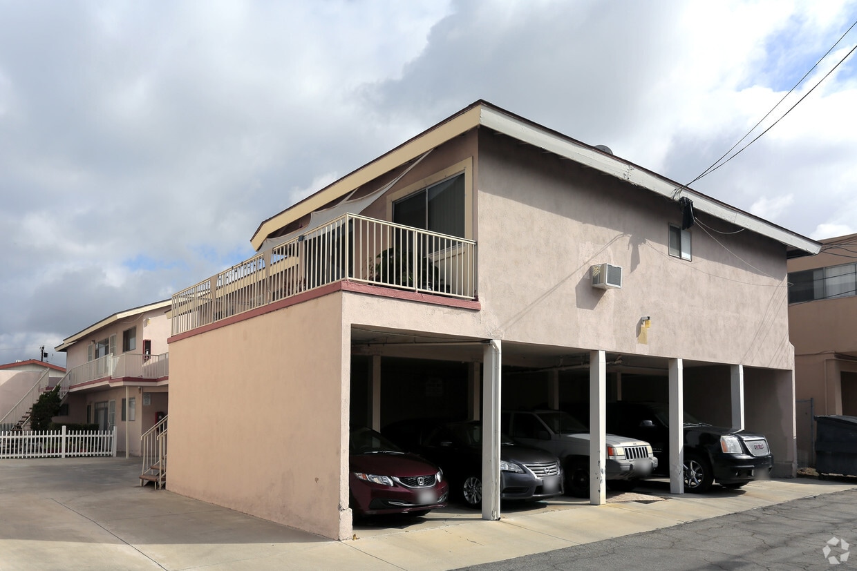 Foto del edificio - 14920 Gagely Dr