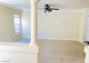 Building Photo - 10957 Royal Highlands St