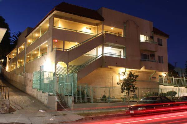 Photo - 5271 Huntington Dr N Apartment
