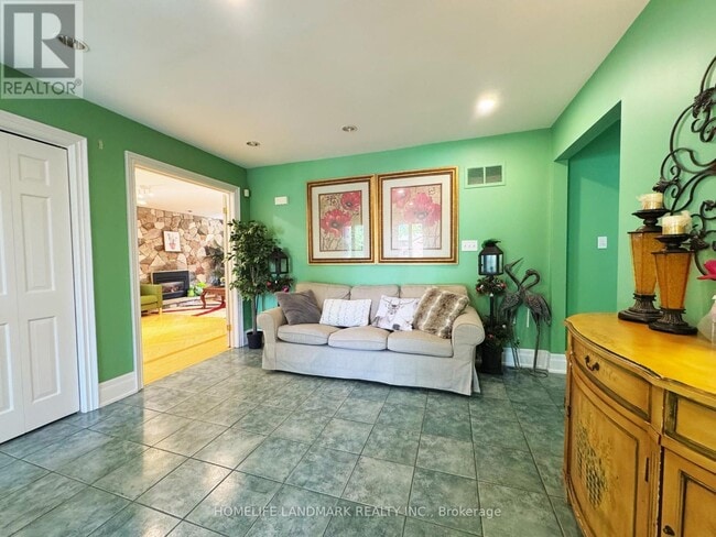 Photo du bâtiment - 2415 Jarvis St