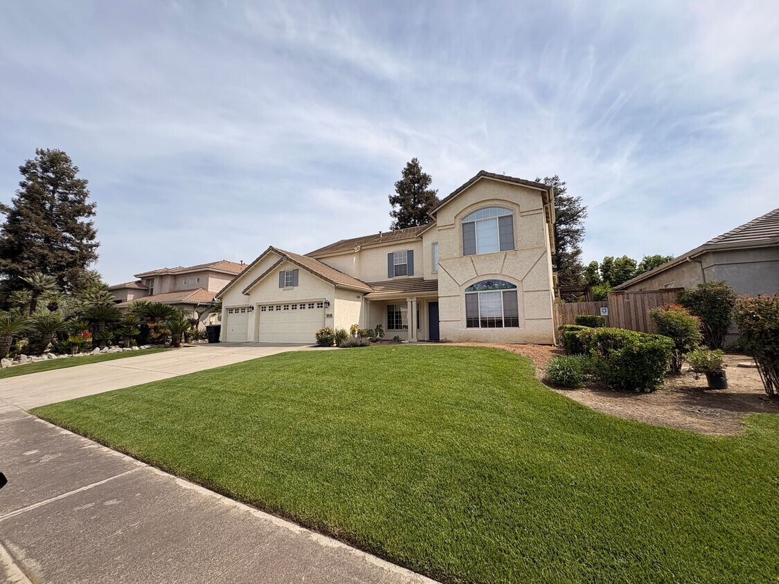 Foto del edificio - Wonderful 4 Bedroom 4 bathroom home.