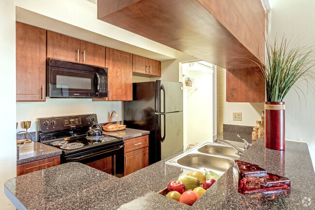 The Dolphin - Clipper Cove Apartments
