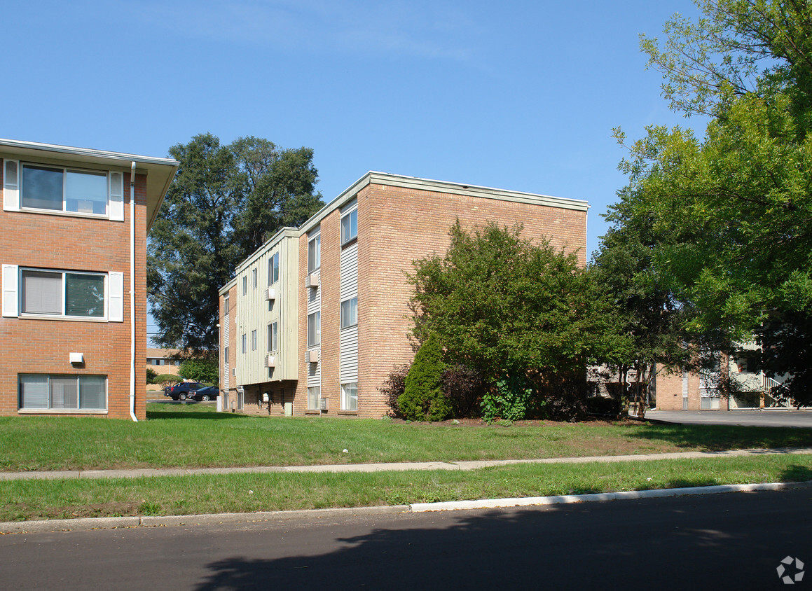 Building Photo - Alpha Street Apartments