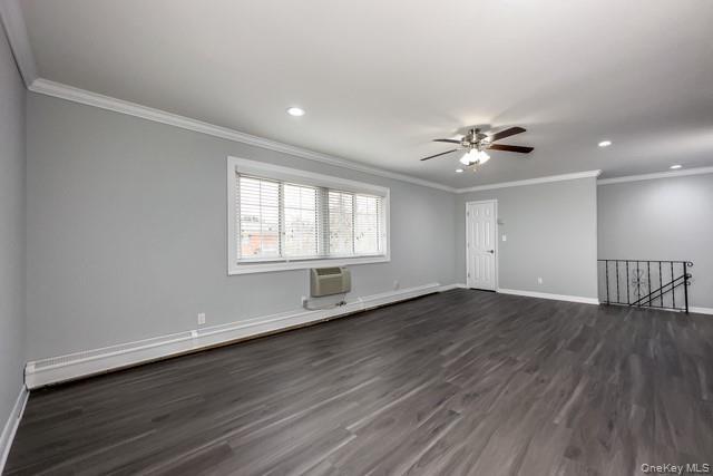 Foto del edificio - 58 Horseblock Rd