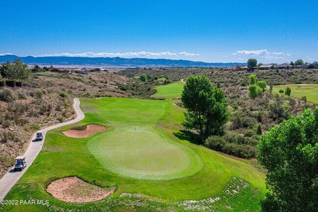 Foto del edificio - 1079 Hobble Strap Ln