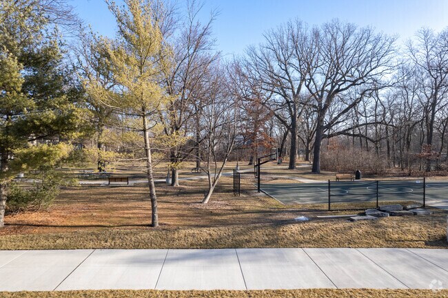 Green Bay Trail runs parallel to the Metra Line for close to nine miles in Glencoe.