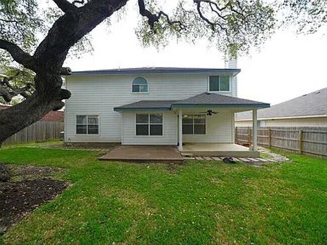 Building Photo - Schertz sweet home