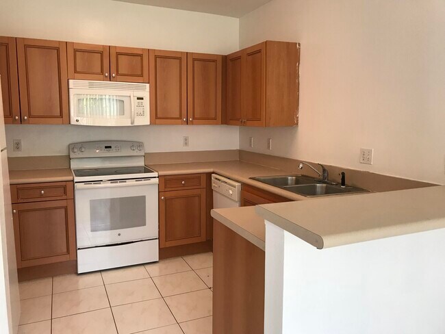Building Photo - 821 Talia Cir