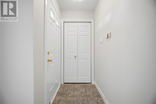 Photo du bâtiment - 4140 Foxwood Dr