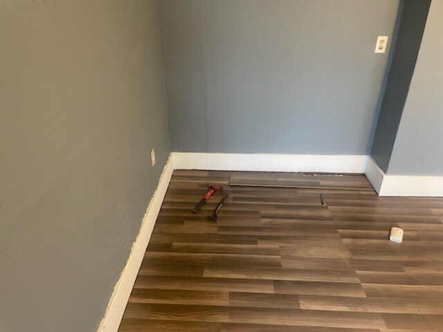 Foto del edificio - 447 E Silver St